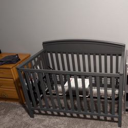 Graco Benton 5-in-1 Convertible Crib – Plus Mattress 