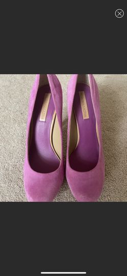 BCBG Pink Suede 5 Inch Heels Size 8 Womens