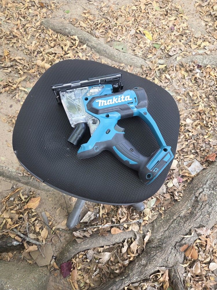 Makita 18v Cut Out Saw Seminuevo Tool Only $90 Área Jersey Village 77O41 Gente Seria Porfavor