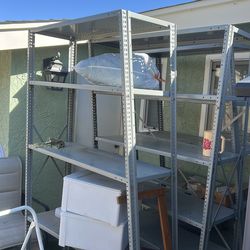 Industria steel shelving ( Racas Industriales)