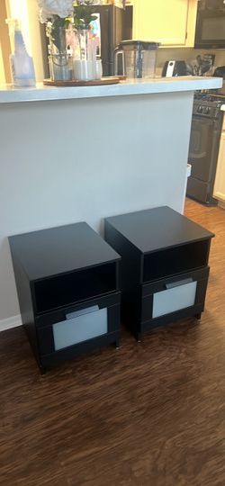 Set of 2 Black Nightstands