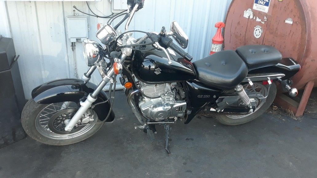 2009 Suzuki Gz250