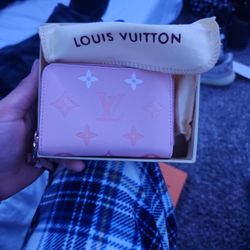 Women's wallet LV