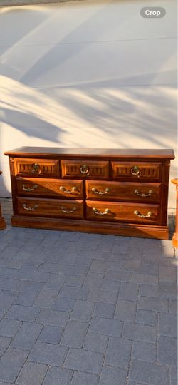 Dresser