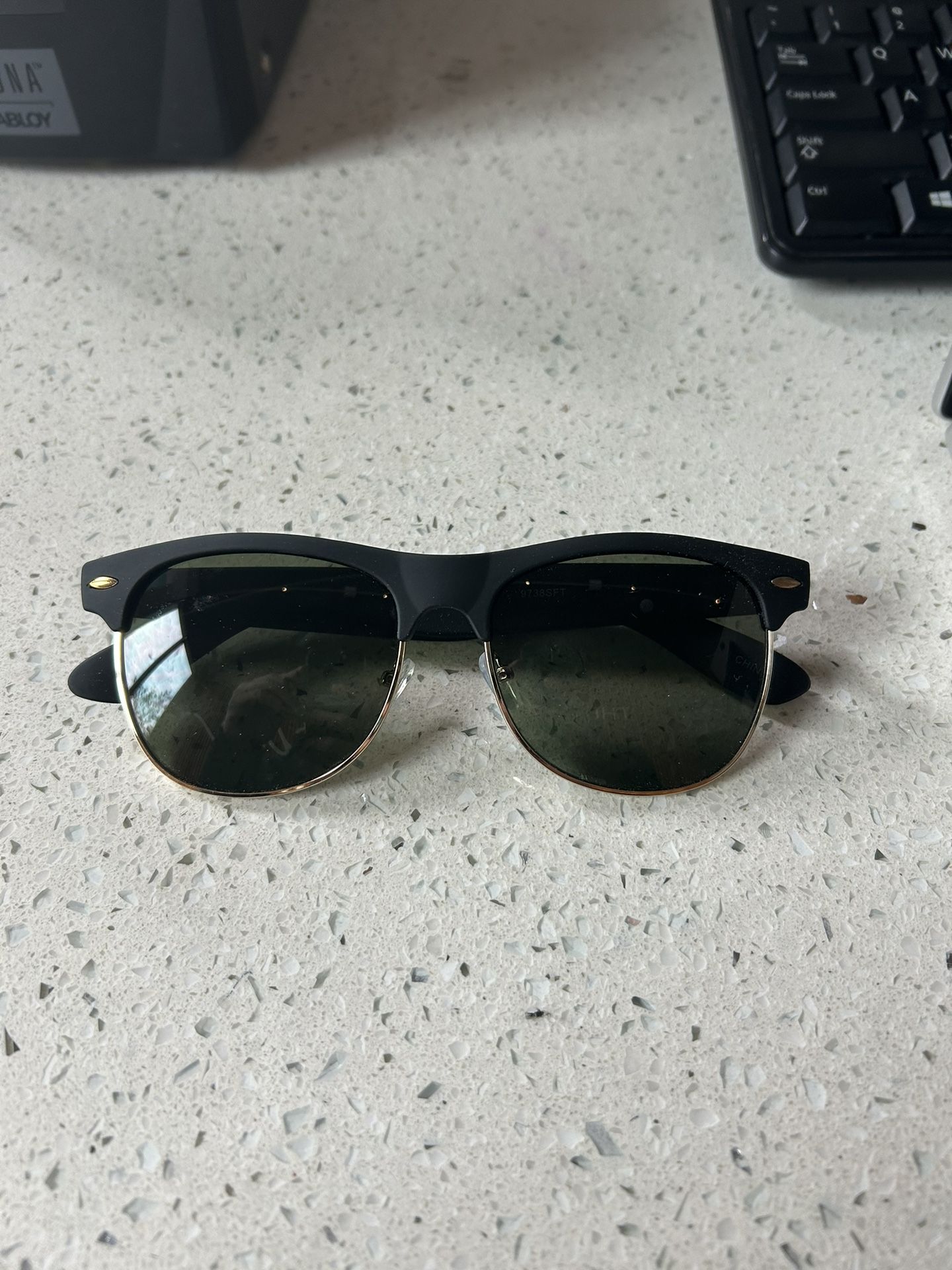 Premium Sunglasses For The Summer - No Logo 