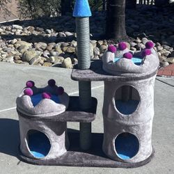 CASTLE CAT TREE NEW 