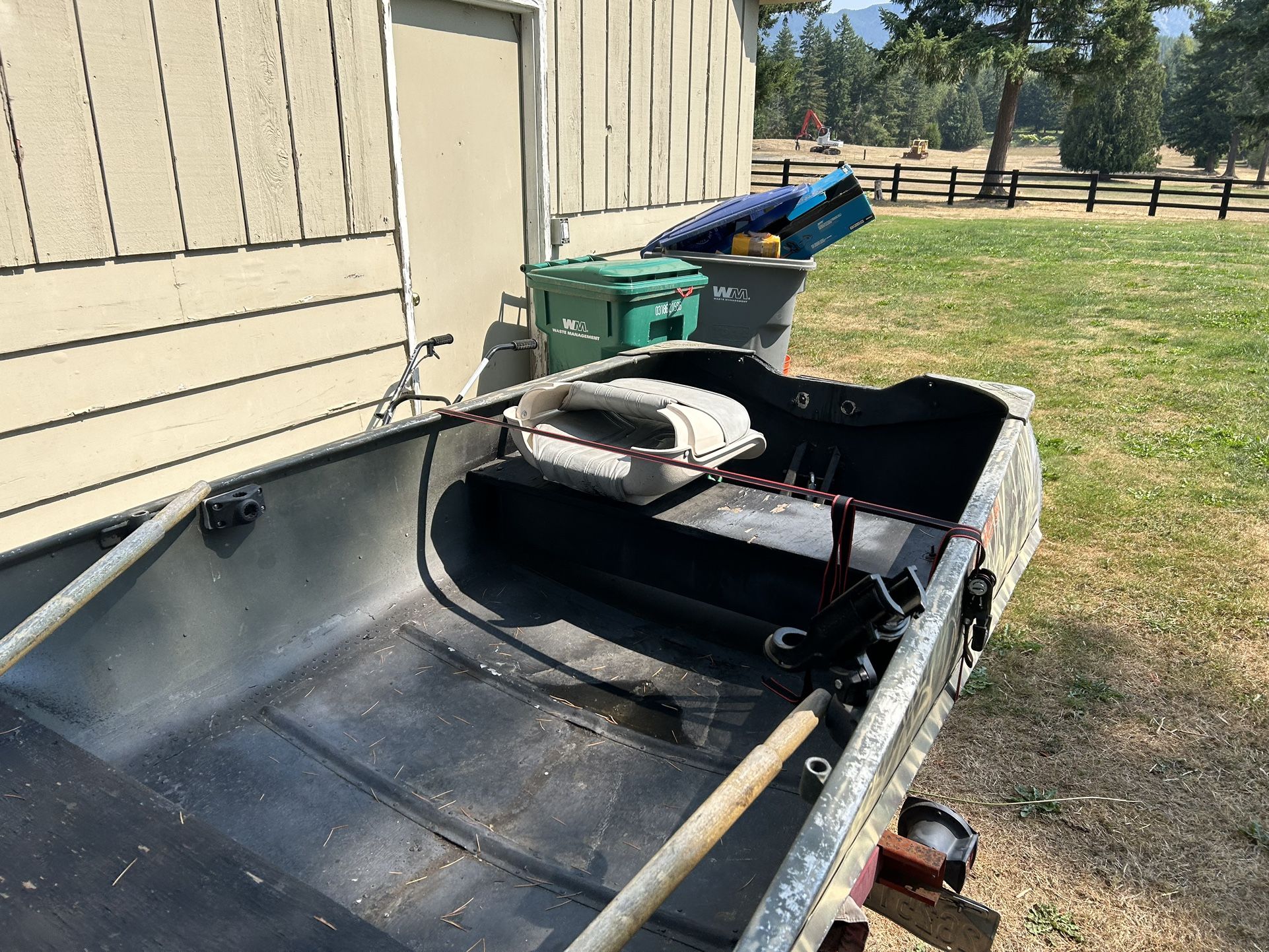 14 Foot Crestliner