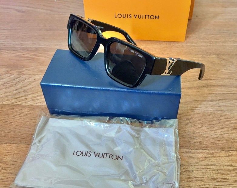 Black Sunglasses