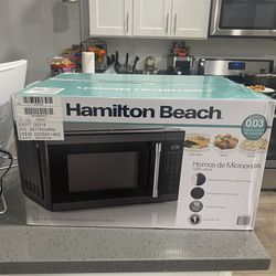 Hamilton Beach 1.1 cu. ft. Countertop Microwave Oven, 1000 Watts, Black  Stainless Steel 