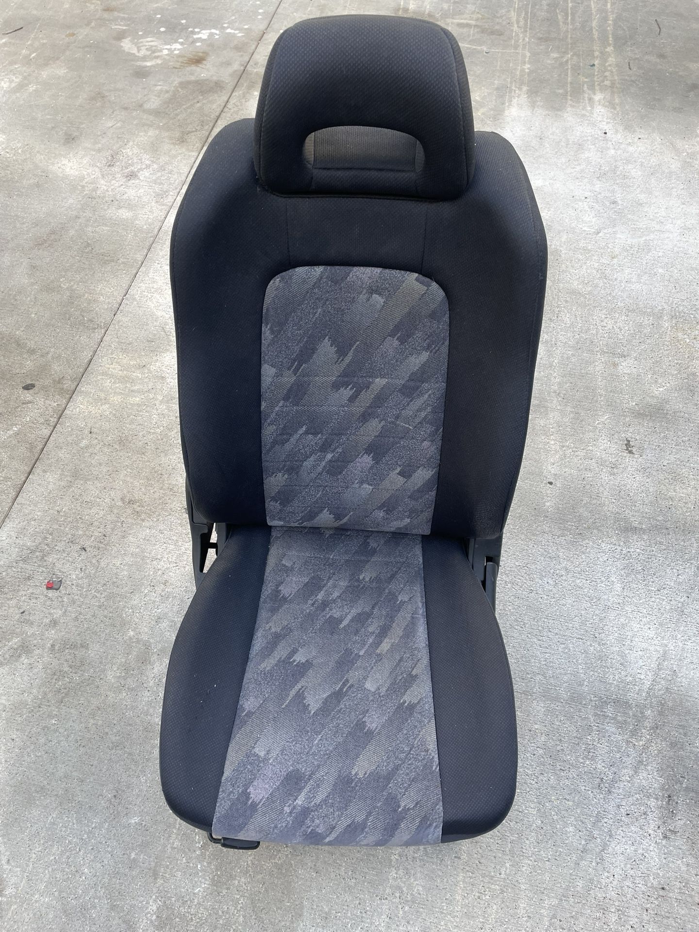 Nissan Skyline R34 Seat JDM Parts