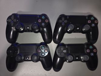 Sony PS4 DualShock 4 Controllers
