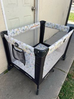 GRACO PLAY PEN