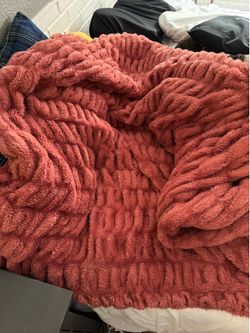 Lola Blanket-Size Large