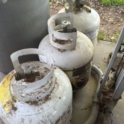 3 Gas Tanks 