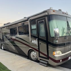 2003 Frieghtliner Mandalay C   RV
