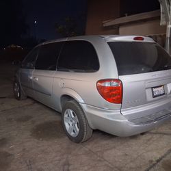 2005 Dodge Grand Caravan