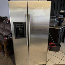 GE Stainless Steel Side By Side Refrigerator 
