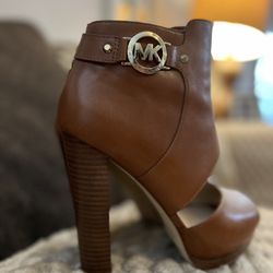 Michael Kors Size 8.5 