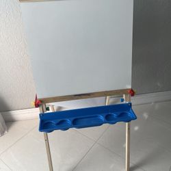 Melissa and Doug Easel 