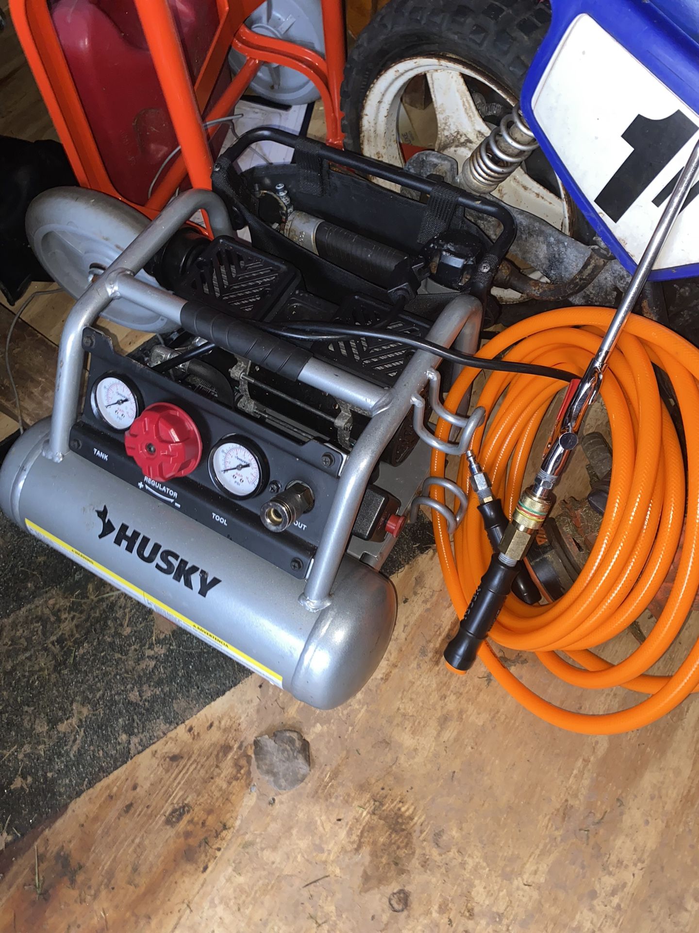 Husky 1 Gallon Air Compressor 