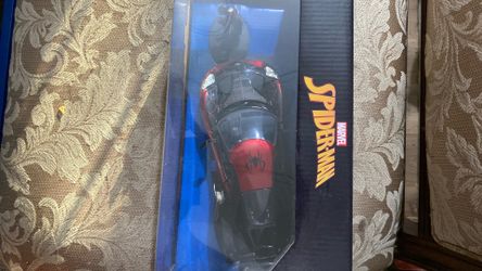 Spider-Man miles morales & 2017 ford gt