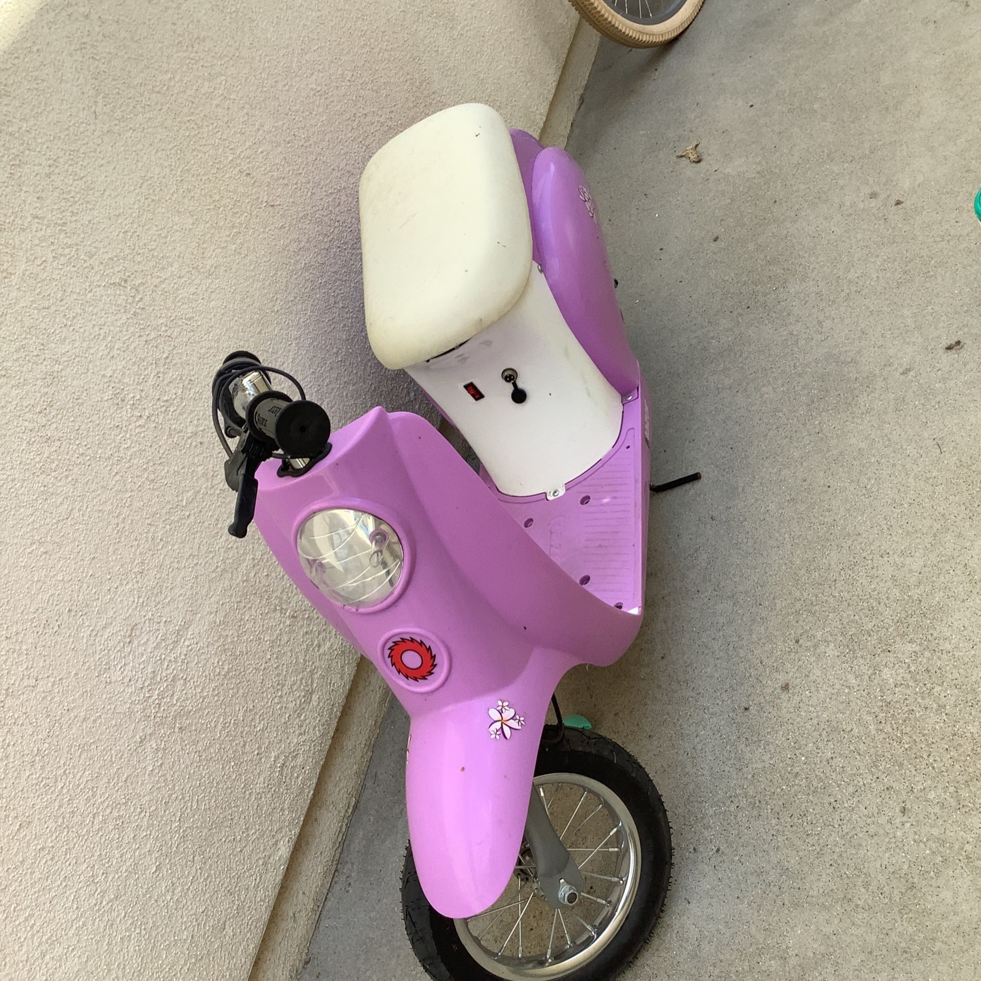 Razor Pocket Mod Miniature Euro-style Electric Scooter-Betty 12 In. (Front Wheel)