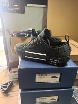 Dior B23
