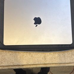MacBook Air M3 2023 