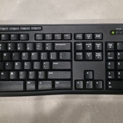 Logitech Wireless Keyboard & Mouse Combo – Like New
