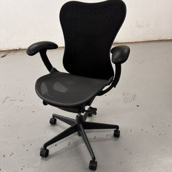 π©π(1) Herman Miller Mirra 1 Office Chairπ§βπ»π©βπ»