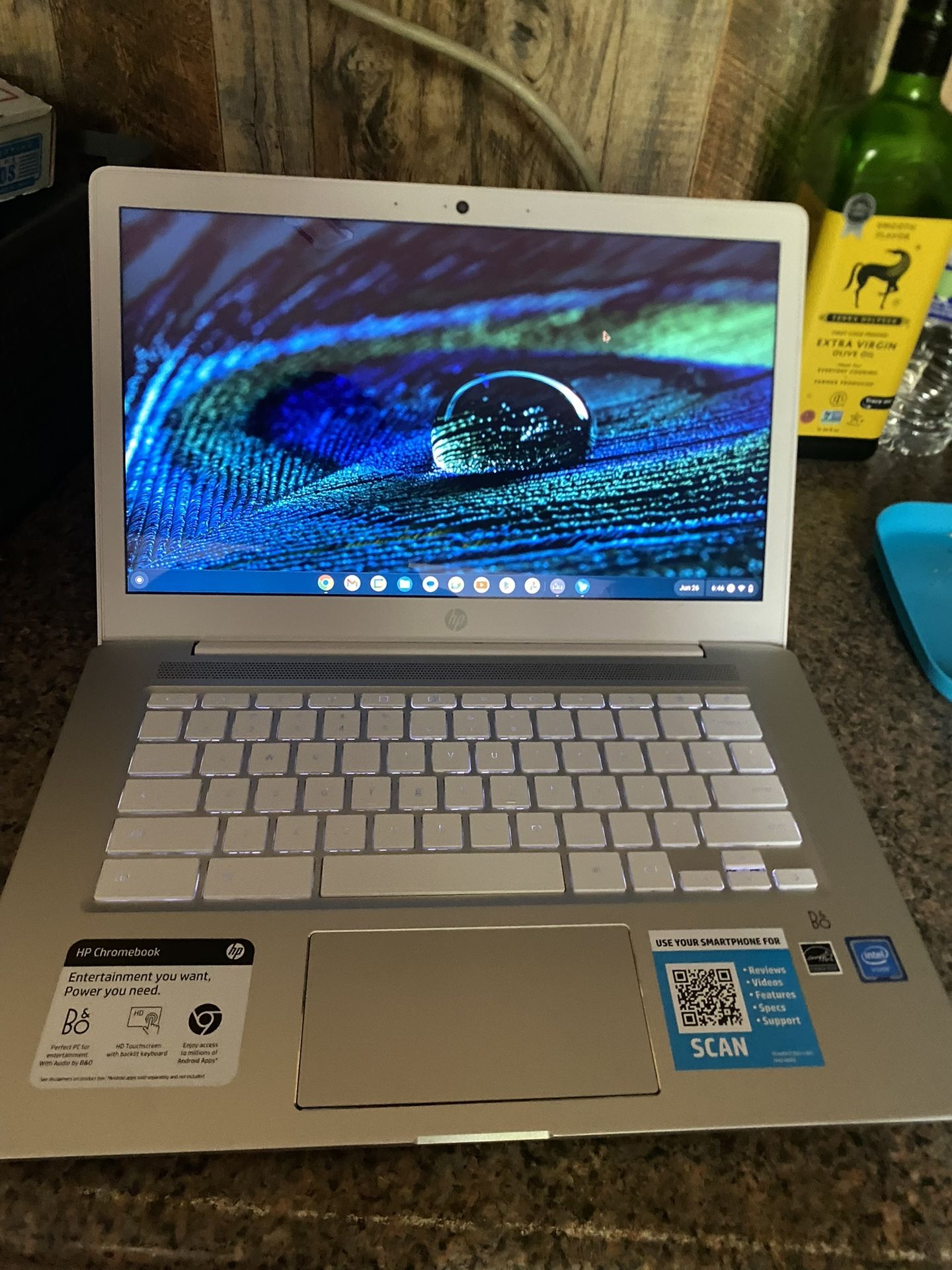 Touchscreen laptop