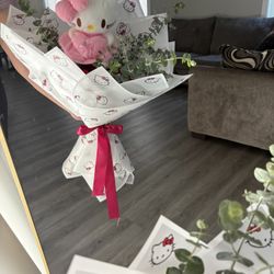 Hello Kitty Rose Bouquet 