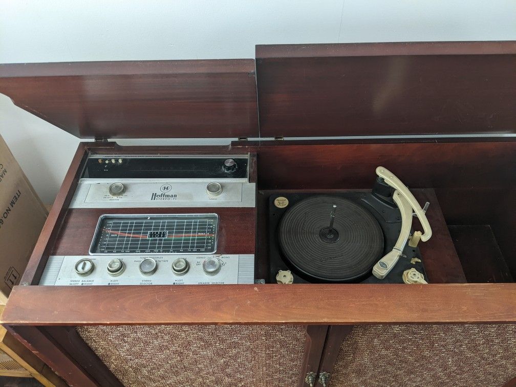 Hoffman StereoFi Vintage Record Player Console for Sale in Los Angeles
