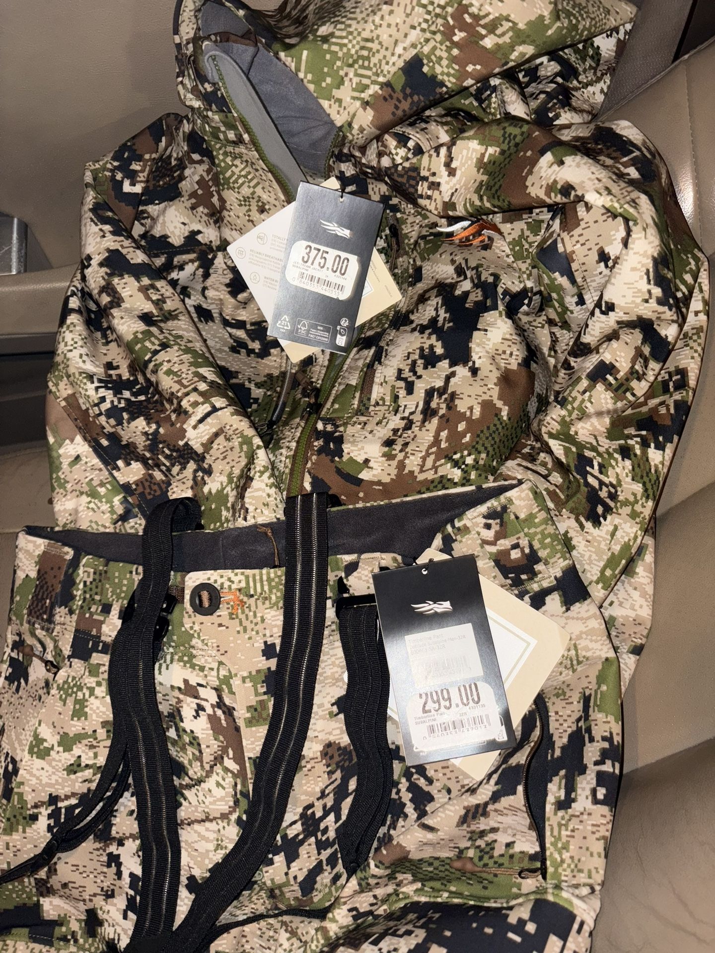 $250 Both New Sitka Gear Jacket And Pants Size Medium