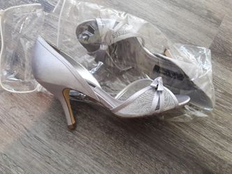 Silver Nina brand heel