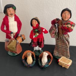 Byer’s Choice Carolee’s lot of 5