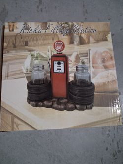 Gas pump salt and pepper  shakers