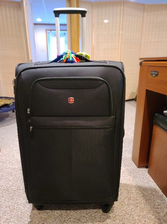 Swiss Gear Rolling Suitcase