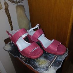 Delights Size 7 Color Maroon