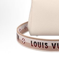 LOUIS VUITTON Cluny, letter LV logo, non - adjustable shoulder strap, Epi leather, handbag, single - shoulder, cross - body bag, mini(90)64