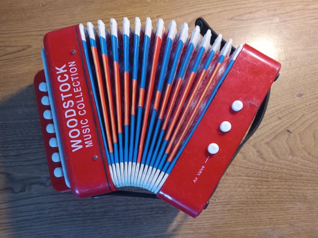 Toy Accordian 