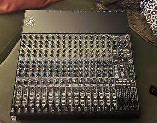 Mackie 1604VLZA Mixer