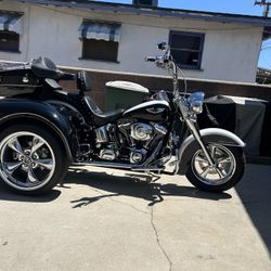 2006 Harley Davidson Delux