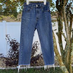 Levi’s Premium 501® Cropped Jeans | Frayed Hem | Size 25