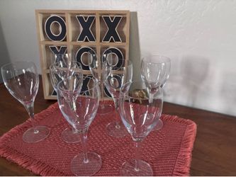 Set of 8 sparkling wine glasses