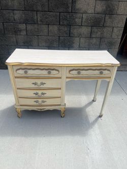 French Provincial 4 drawer desk/vanity