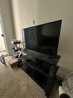 tv stand and tv