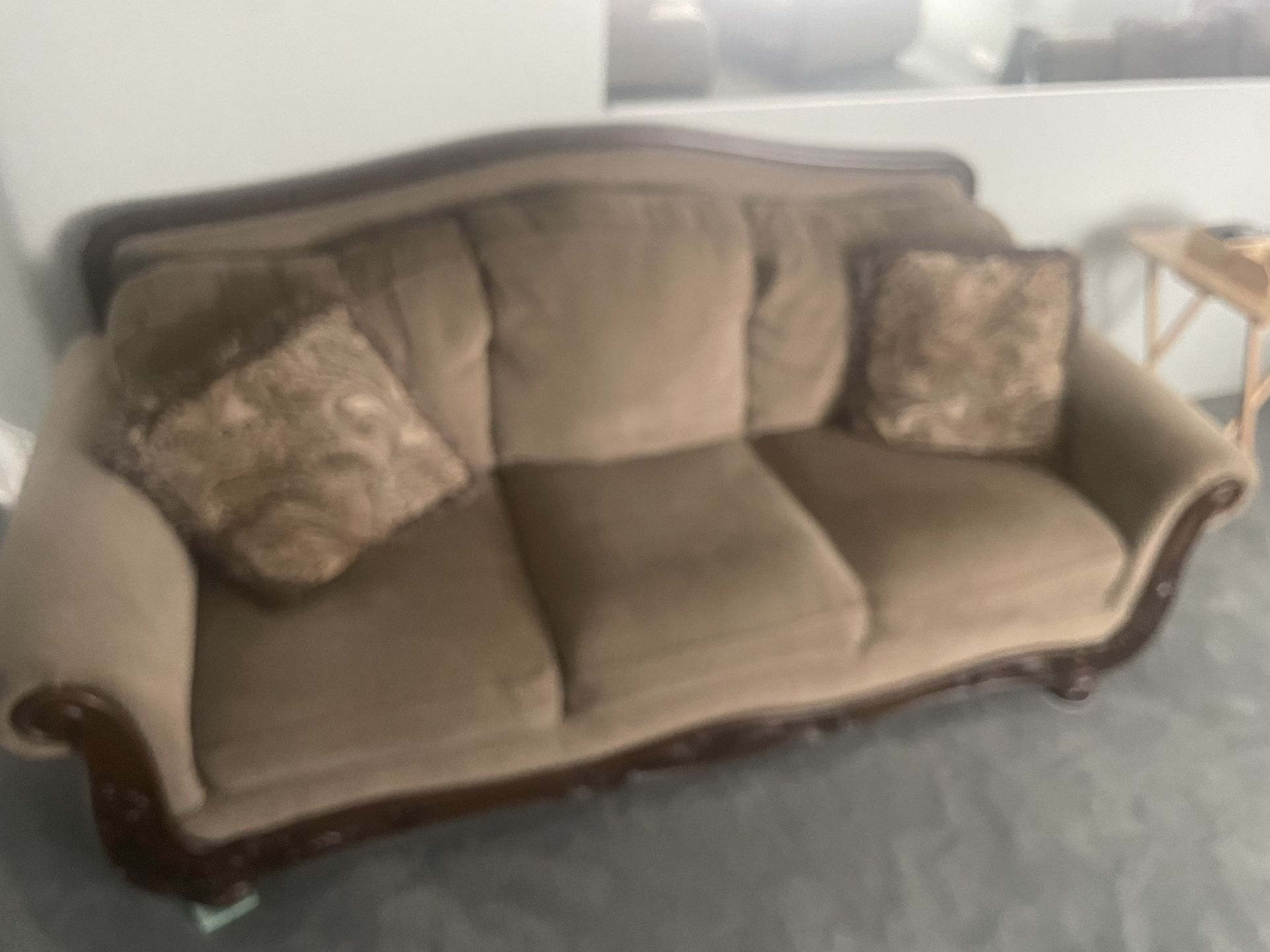 Lux Couch Set