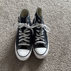 black and white converse 
