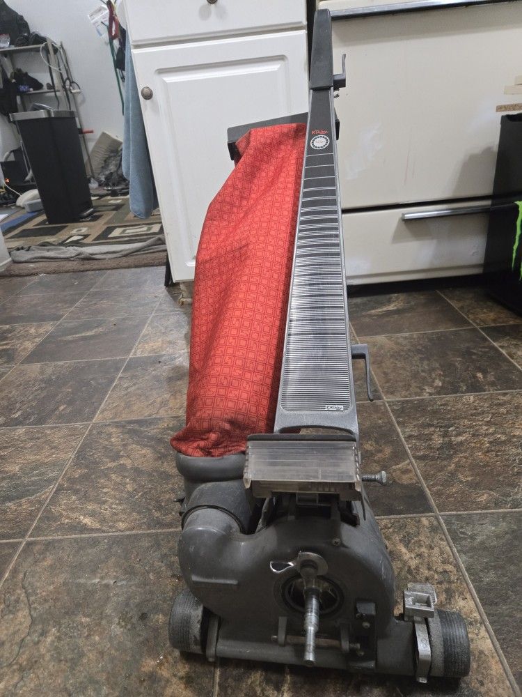 POWERFUL SUCTION Vacuum Old Kirby + Flashlight!